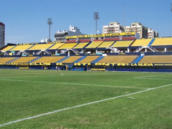 Estadio Don León Kolbovski stadium