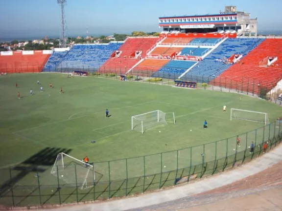 Estadio ueno La Nueva Olla stadium