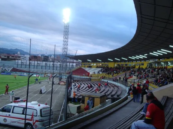 Estadio Alejandro Serrano Aguilar Banco del Austro stadium