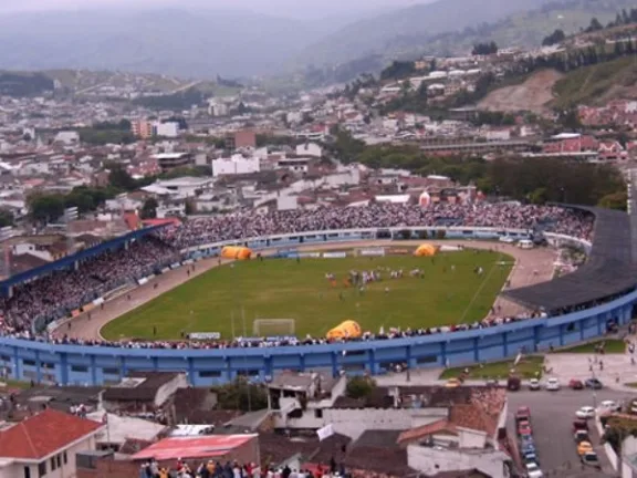 Estadio Federativo Reina del Cisne stadium